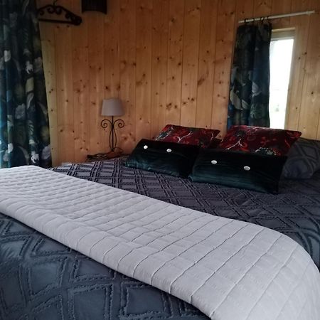 La Tour De Ver Gite Atypique Possibilite Table D'Hotes Sur Reservation Exterior photo