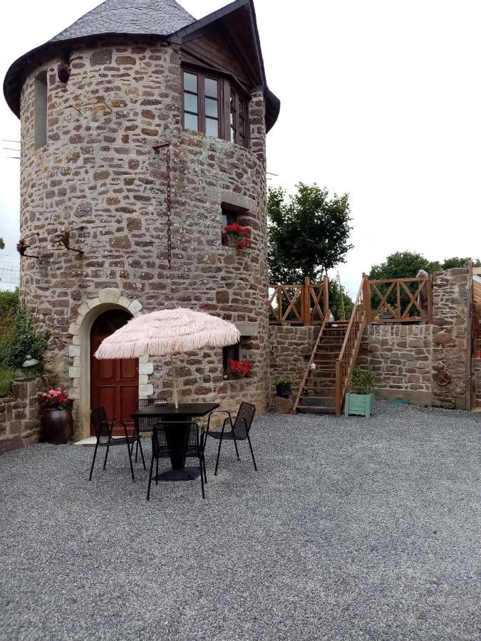 La Tour De Ver Gite Atypique Possibilite Table D'Hotes Sur Reservation Exterior photo