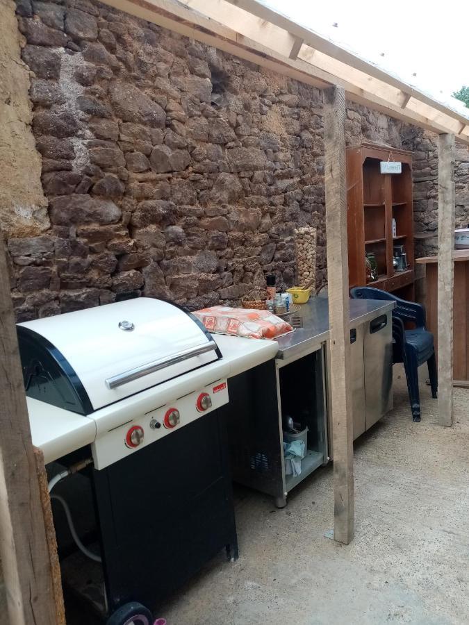 La Tour De Ver Gite Atypique Possibilite Table D'Hotes Sur Reservation Exterior photo