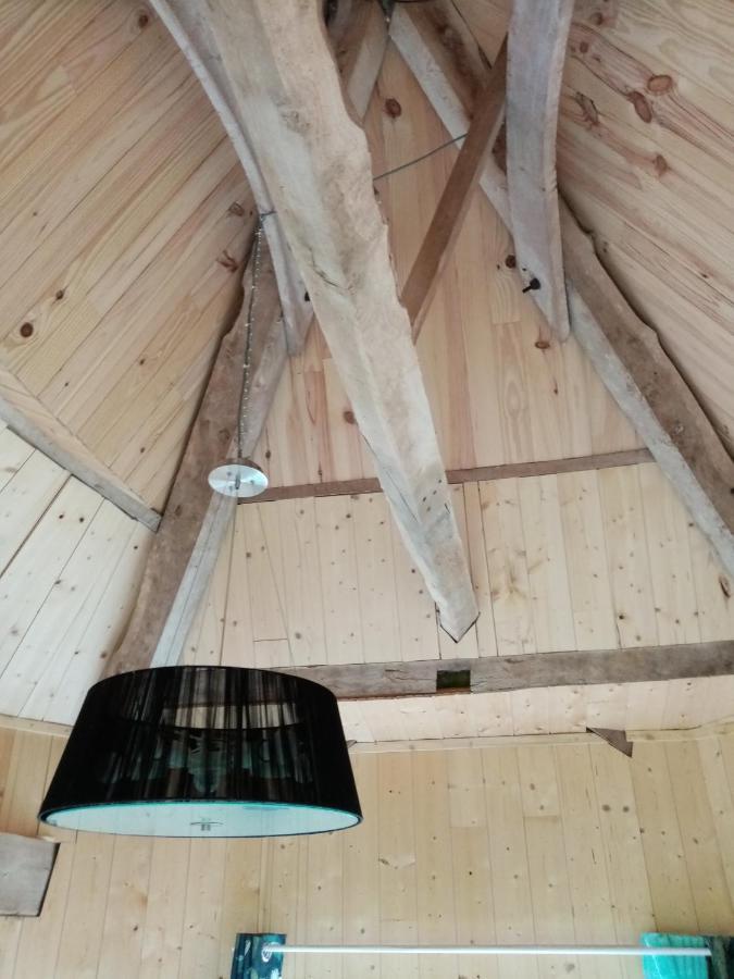 La Tour De Ver Gite Atypique Possibilite Table D'Hotes Sur Reservation Exterior photo